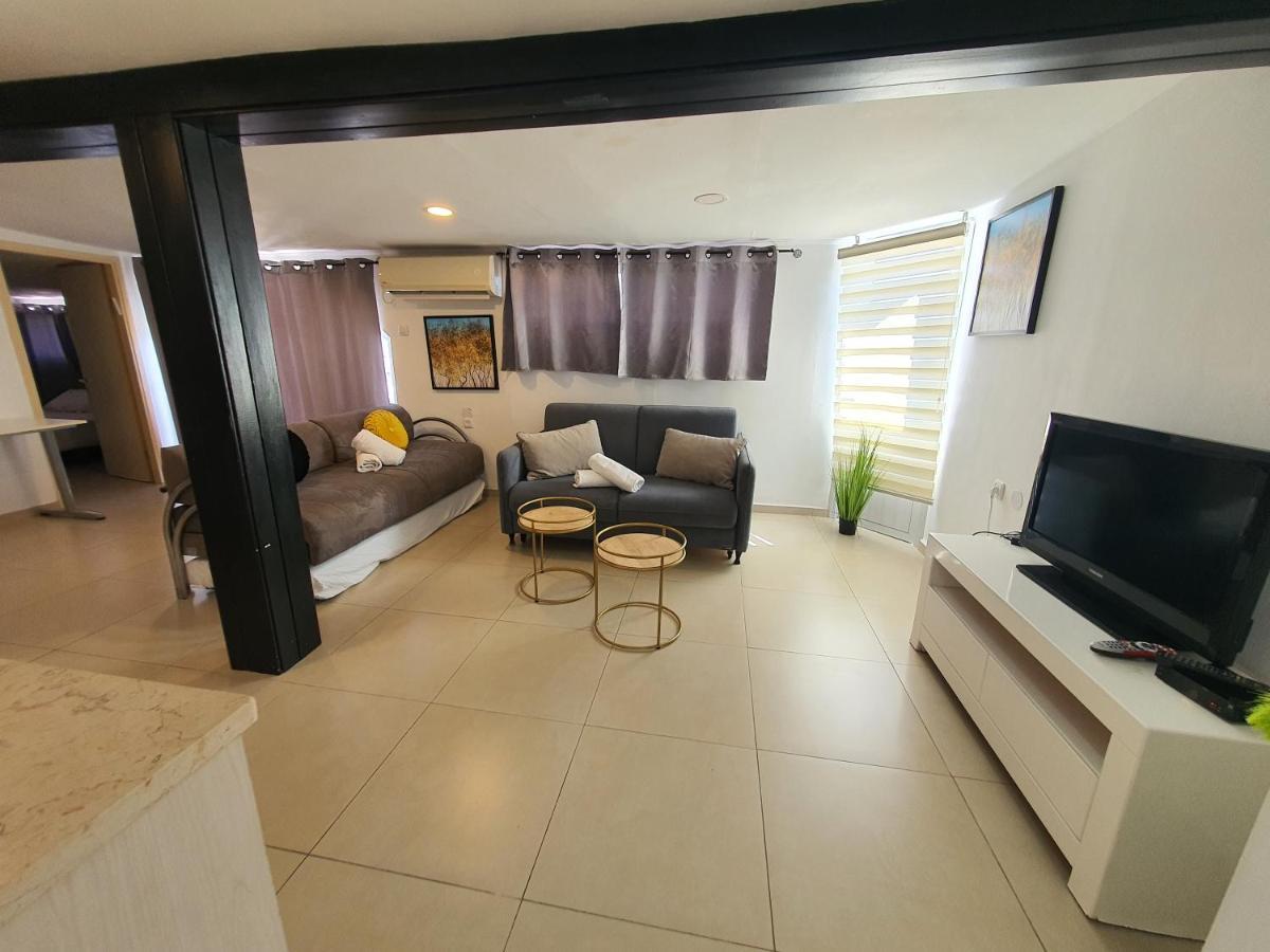 Barak Royal Suites 20 Sea View - ג'קוזי בחצר ומרפסות עם נוף לים Eilat Buitenkant foto