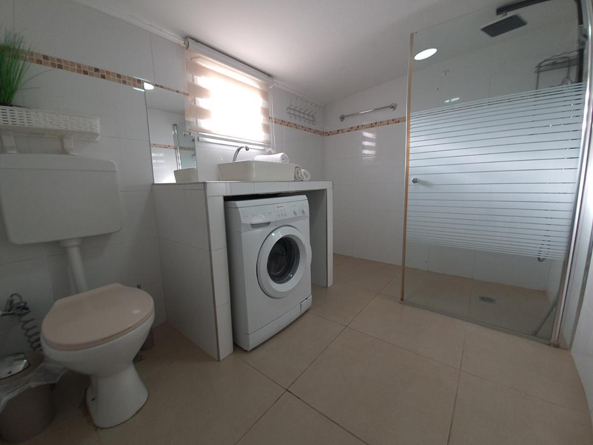 Barak Royal Suites 20 Sea View - ג'קוזי בחצר ומרפסות עם נוף לים Eilat Buitenkant foto