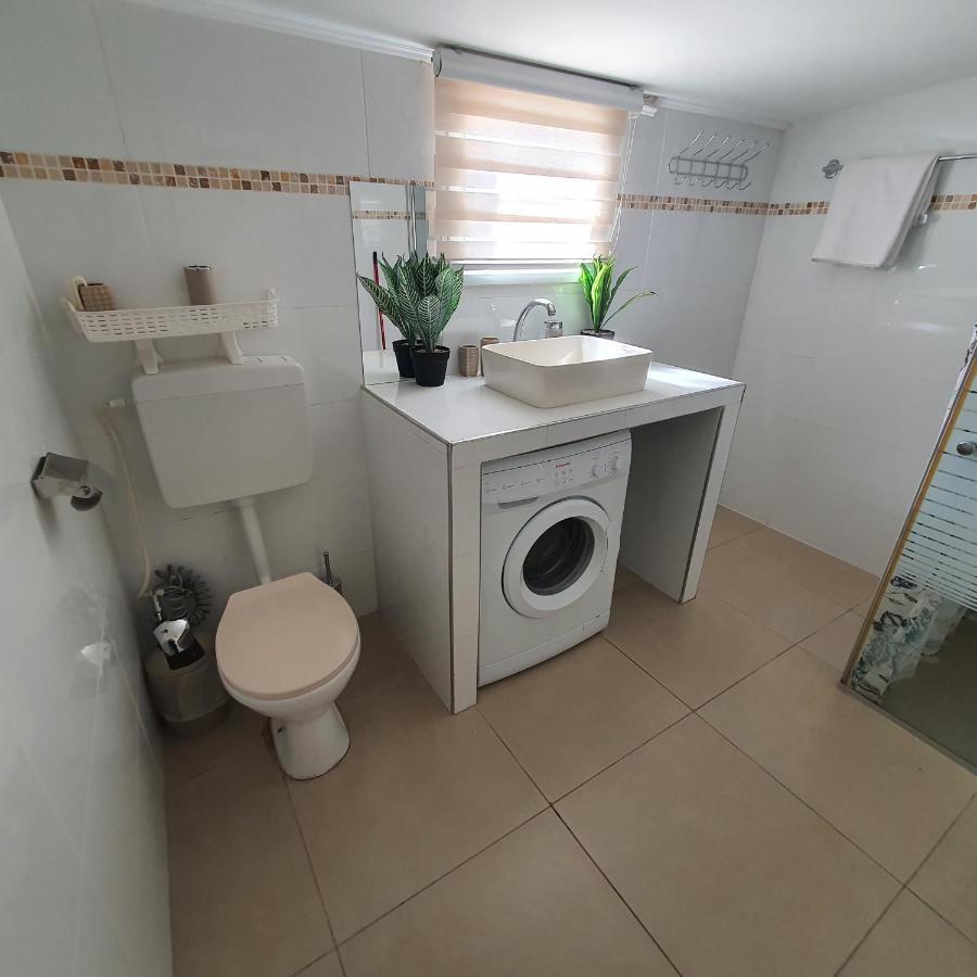 Barak Royal Suites 20 Sea View - ג'קוזי בחצר ומרפסות עם נוף לים Eilat Buitenkant foto