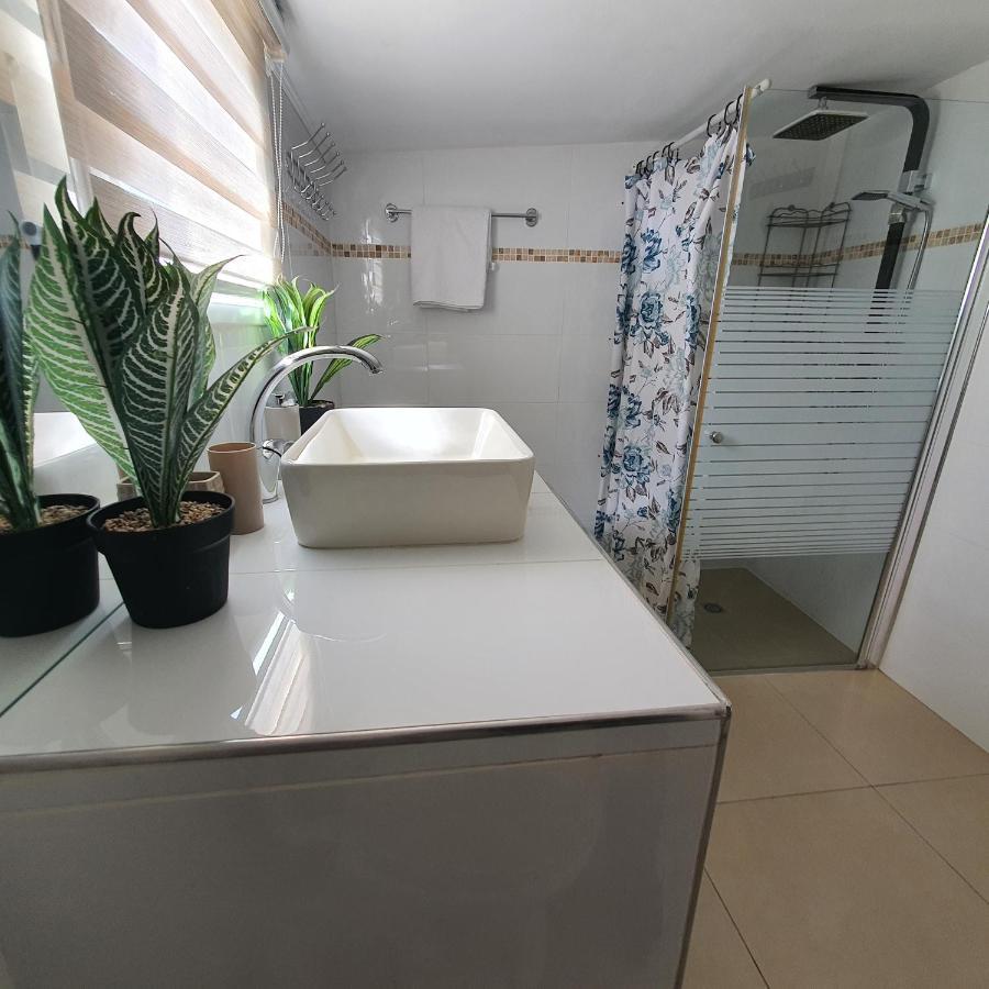 Barak Royal Suites 20 Sea View - ג'קוזי בחצר ומרפסות עם נוף לים Eilat Buitenkant foto