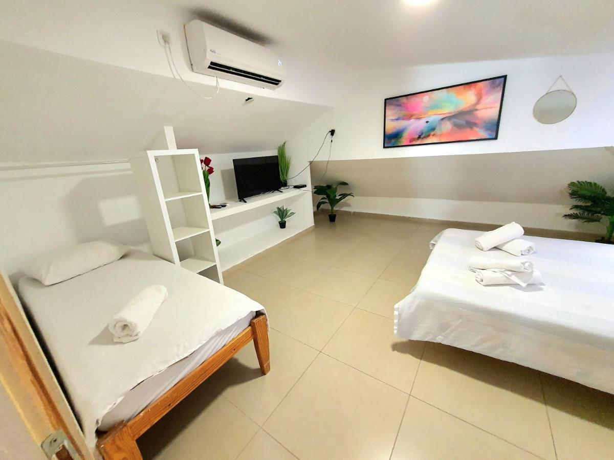 Barak Royal Suites 20 Sea View - ג'קוזי בחצר ומרפסות עם נוף לים Eilat Buitenkant foto